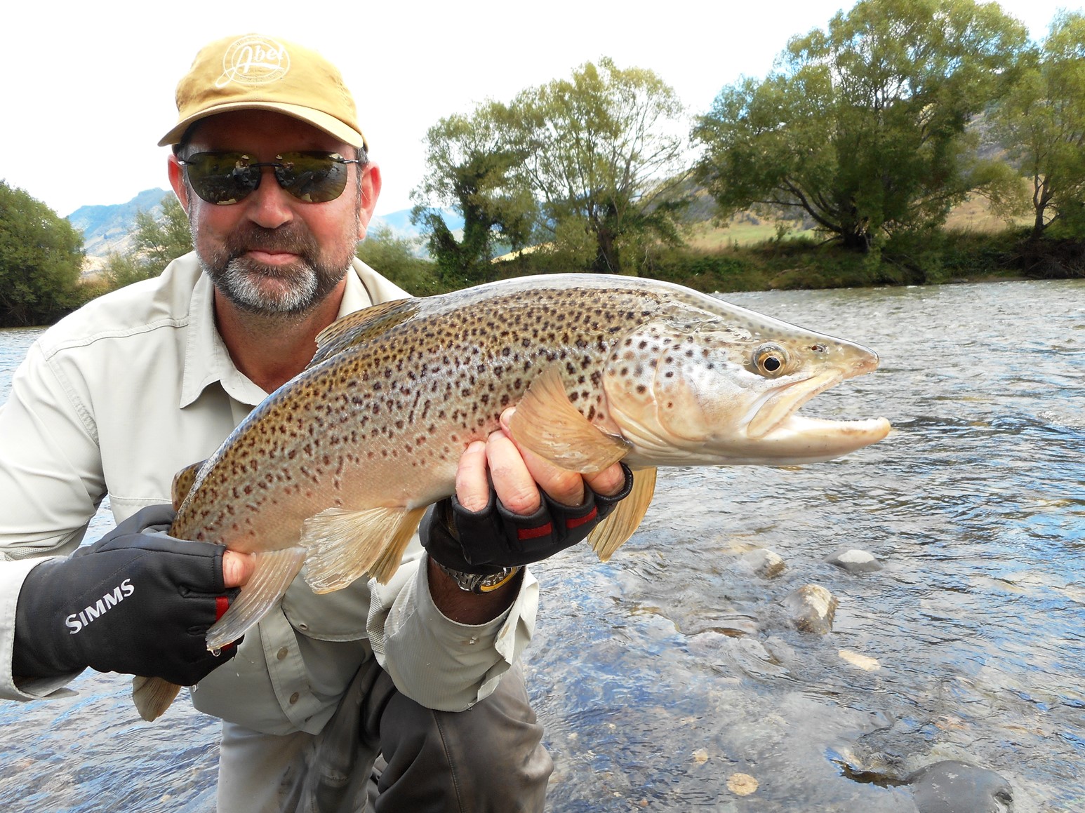 fly_fishing_Owen River Lodge, South Island, New Zealand